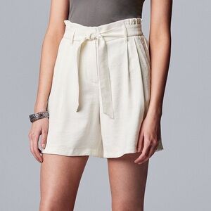 Tailored Shorts Ivory Neutral Bermuda Length